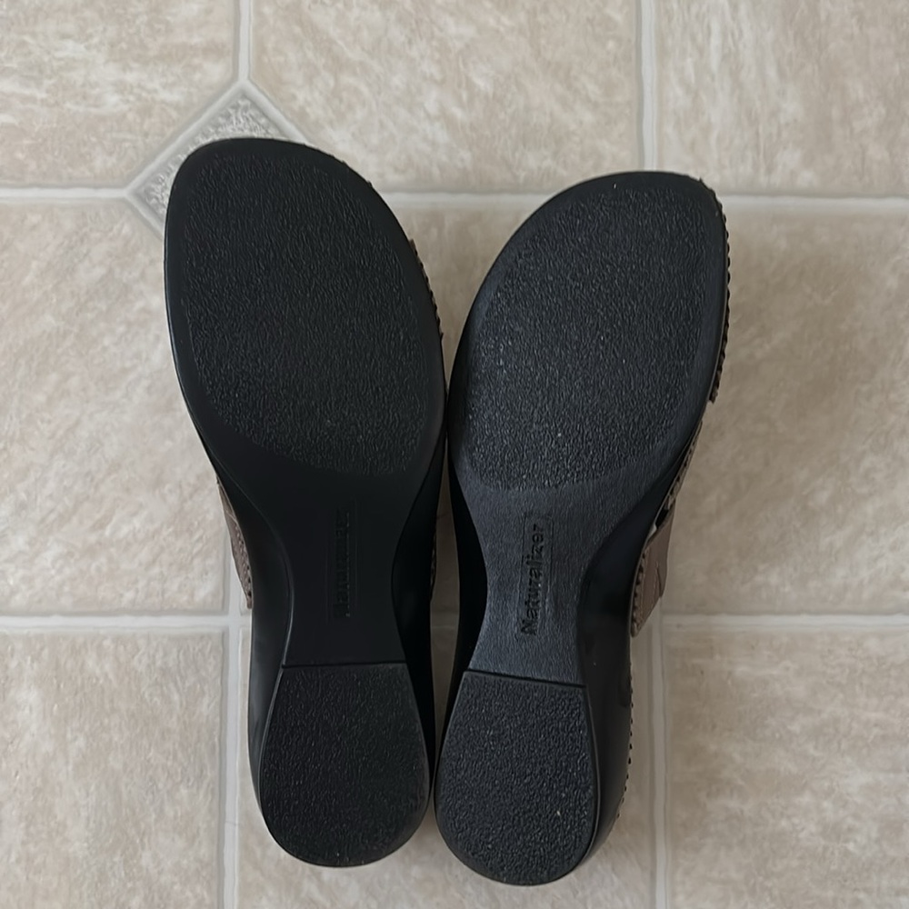 Naturalizer Sandals - Picture 3 of 3